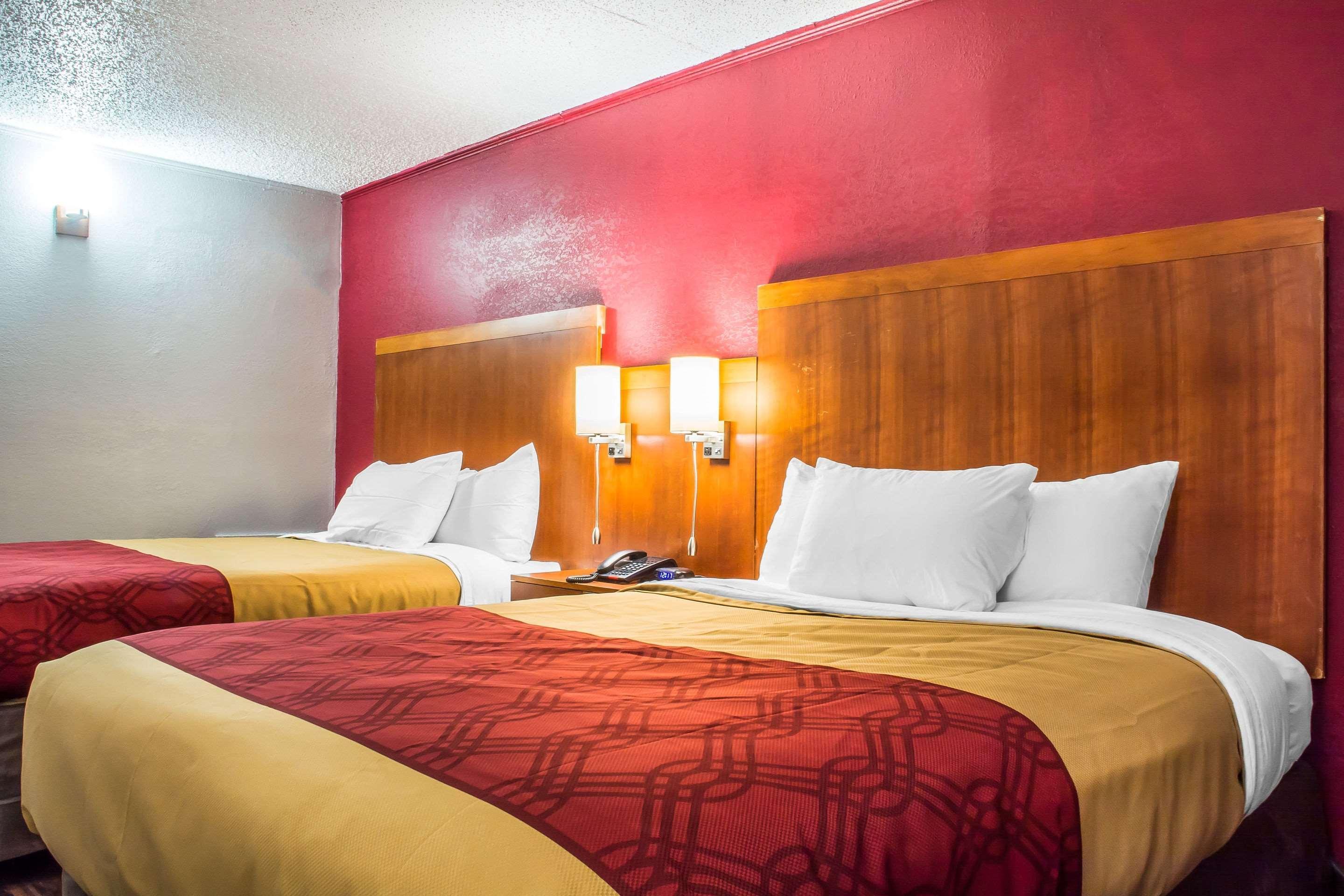 Econo Lodge Brockport Eksteriør bilde