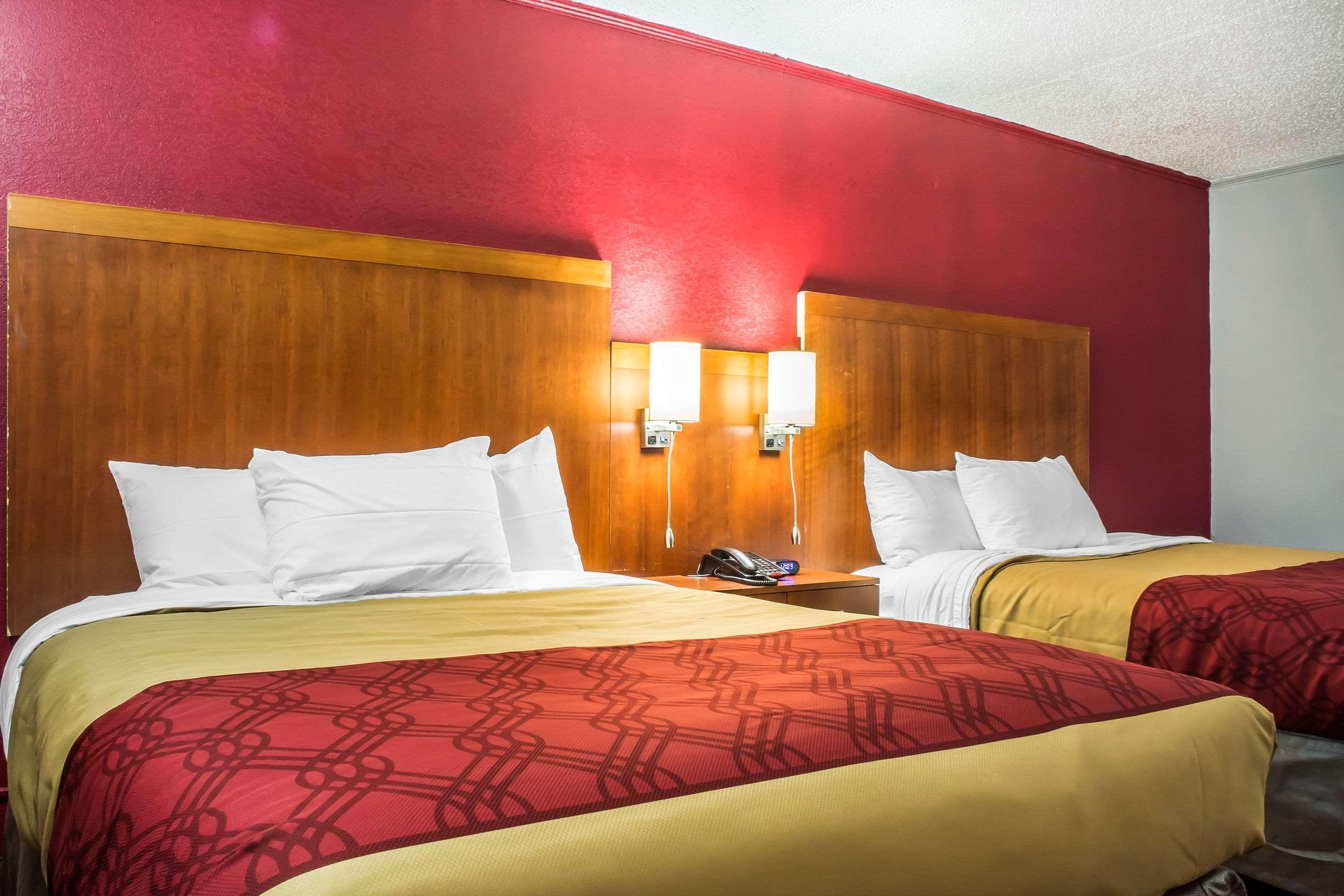 Econo Lodge Brockport Eksteriør bilde