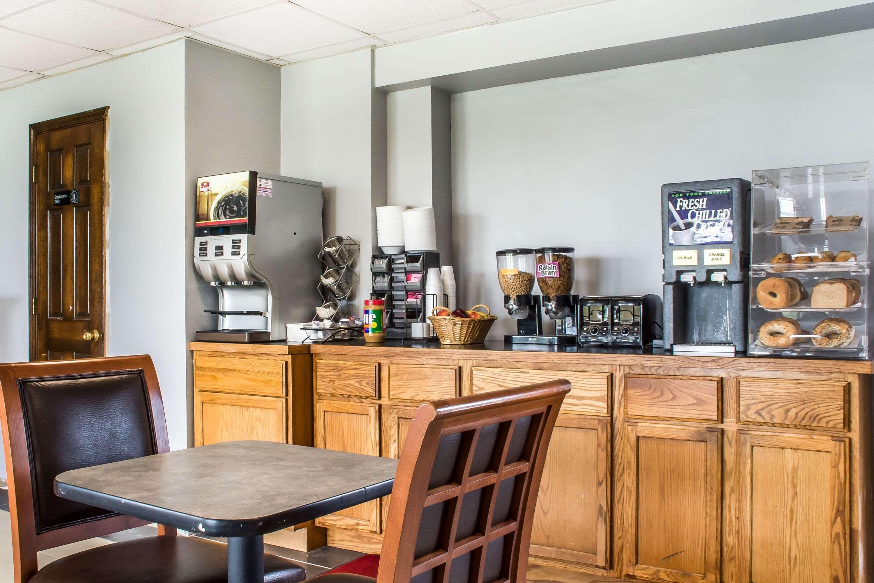 Econo Lodge Brockport Eksteriør bilde
