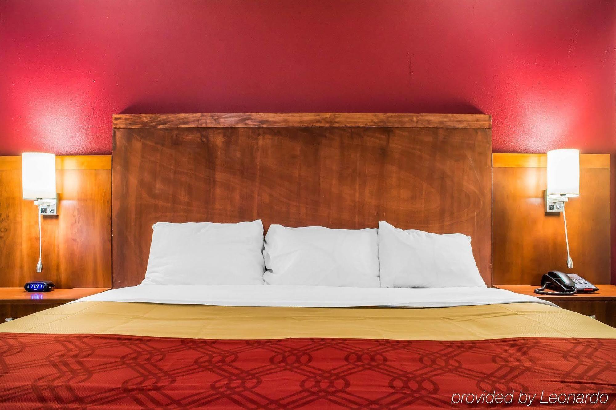 Econo Lodge Brockport Eksteriør bilde